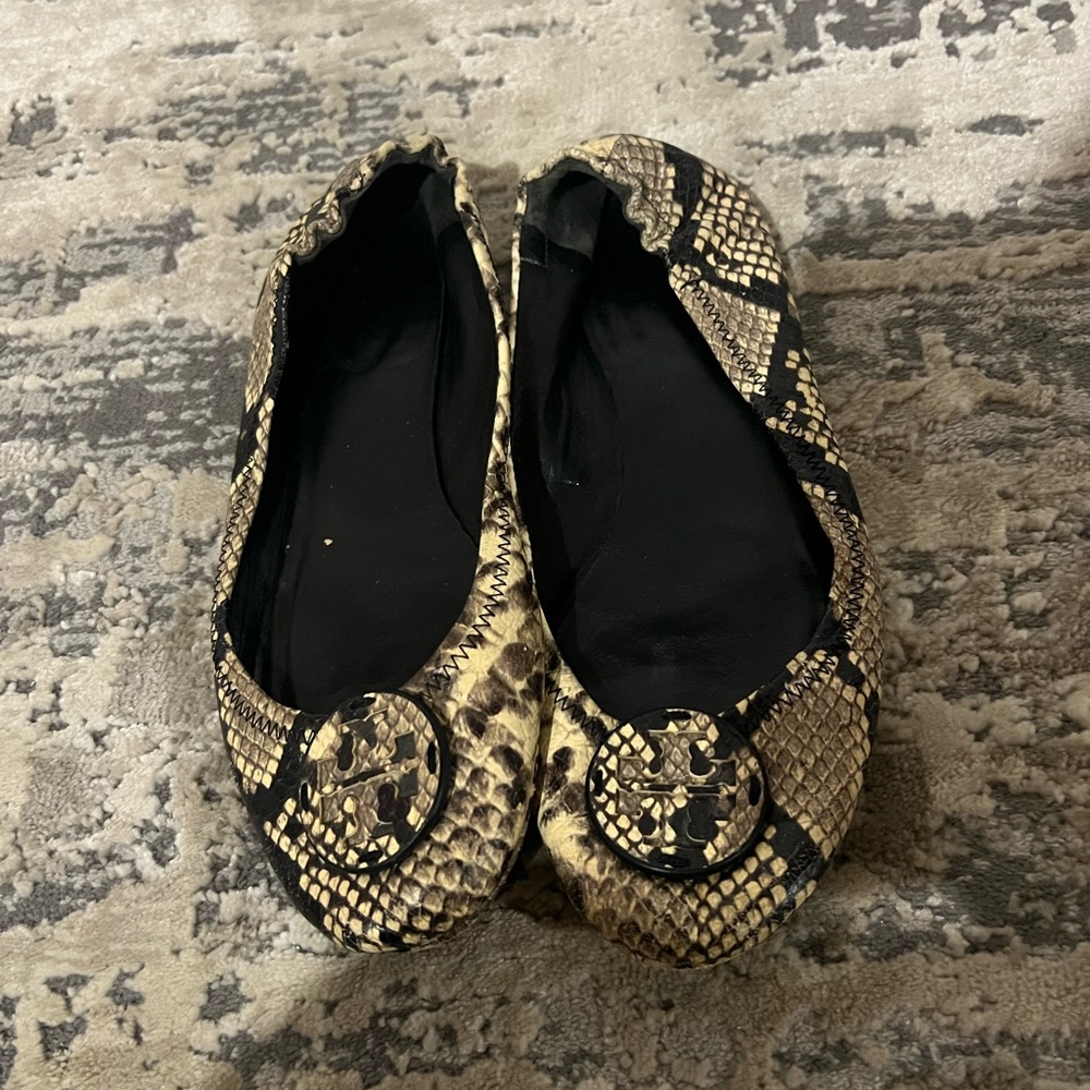 Tory Burch Beige/Brown Python Embossed Leather Ba… - image 2